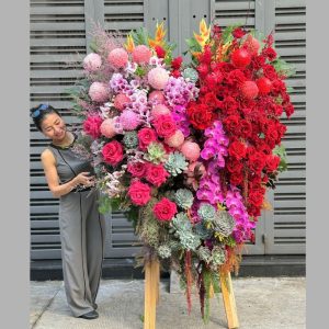 kệ hoa khai trương mẫu mới lạ hình trái tim ấn tượng khó quên