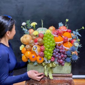 Lẵng Hoa Trái Cây Nhâp Khẩu Đầy Đặn Mix Hoa Tươi – Quà Tặng Sang Xịn Chinh Phục Mọi Đối Tác